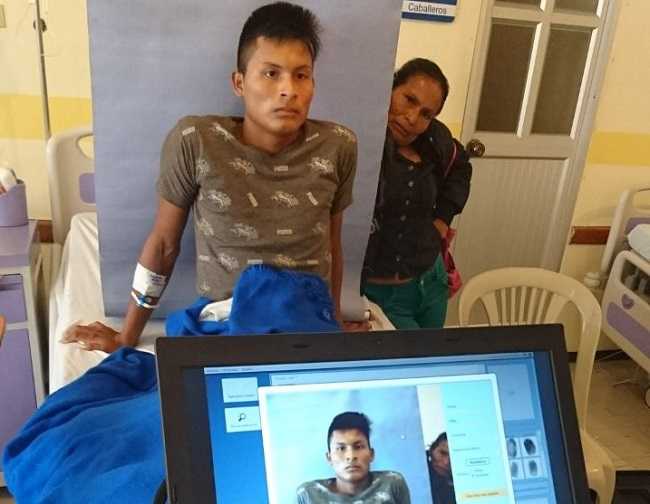 Richard Shacay renovó su documento de identidad en el Hospital Julius Doepfner.