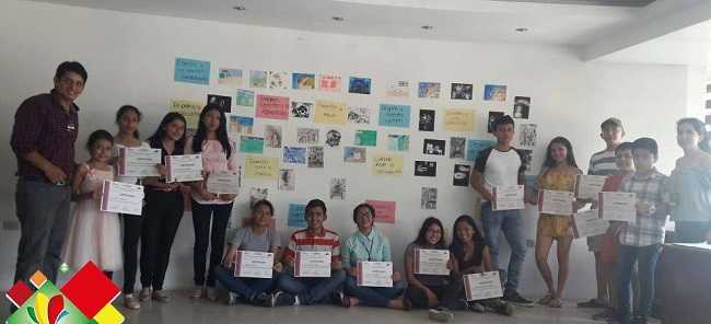 Los asistentes recibieron certificados.