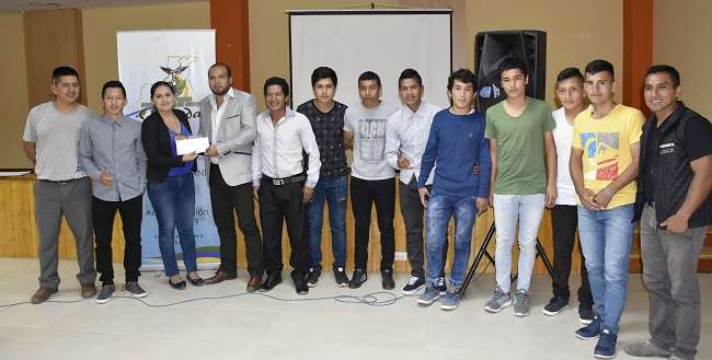 Los ganadores de la categoría más 40, fueron premiados en el evento de clausura de las festividades.