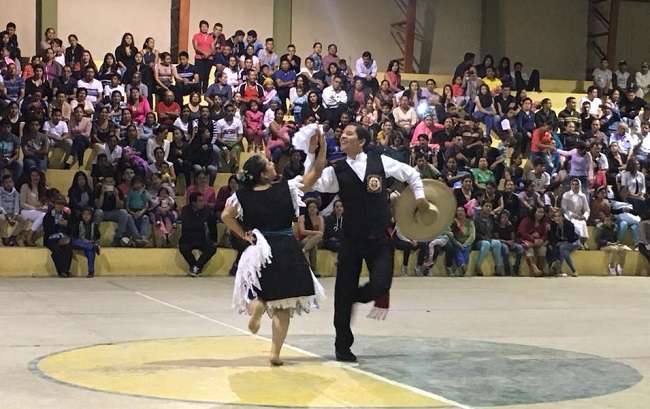 Danzas cautivaron a los chinchipenses en noche cultural.