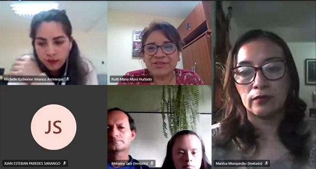 En el diálogo participaron padres de familia quienes contaron sus experiencias y despejaron interrogantes a la ciudadanía