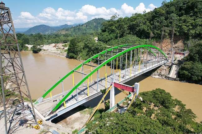 Construcción Puente vehicular sobre el río Zamora a la altura de la cabecera parroquial Los Encuentros.