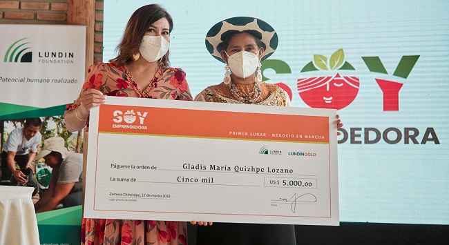 El primer lugar, con un capital semilla de $ 5.000 dólares, lo recibió Galdis Quizhpe con su negocio NICKA/ Snack saludable