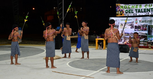 En cada entrega, moradores de diferentes barrios de la localidad, disfrutan de danzas, música, pintura, cerámica, exposición de artesanías y otras expresiones artísticas y culturales.
