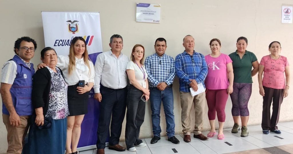 El evento contó con la presencia de Franz Regalado, concejal y delegado del alcalde del cantón Zamora; Ana Castillo, Especialista Zonal de Promoción de la Salud y Salud Ambiental, personal administrativo del Centro Comercial y comerciantes