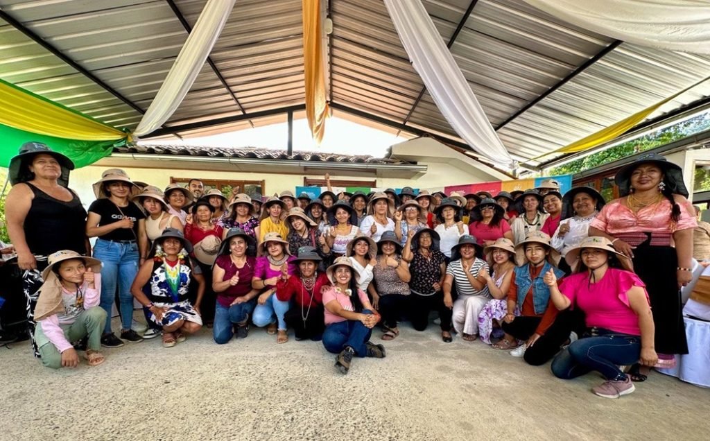 Más de 100 mujeres entre lideresas, autoridades y emprendedoras rurales de los nueve cantones de la Provincia