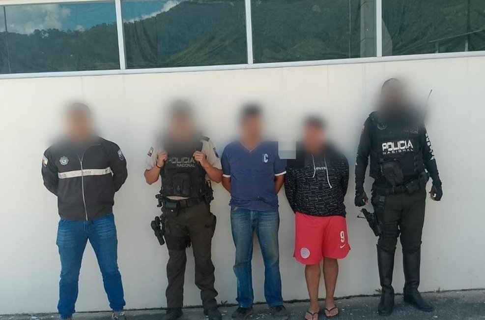 Dos personas fueron detenidas en flagrancia.