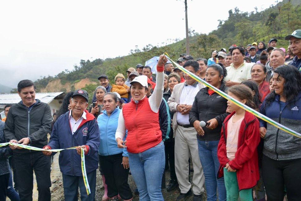 26 familias se benefician de la vía.