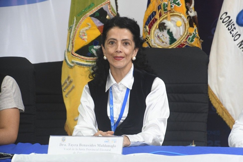 La nueva autoridad electoral mantendrá reunión de trabajo con los funcionarios de la institución.